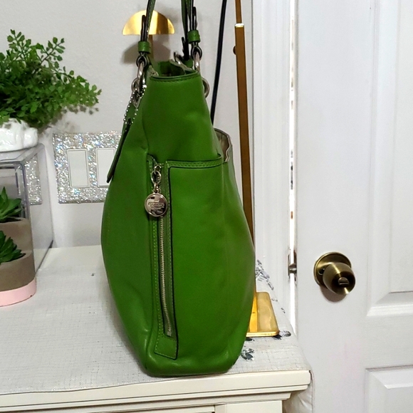 Coach Gallery Green Leather Zipper Pockets Double Handles Tote Bag💚🍏 - Picture 8 of 17